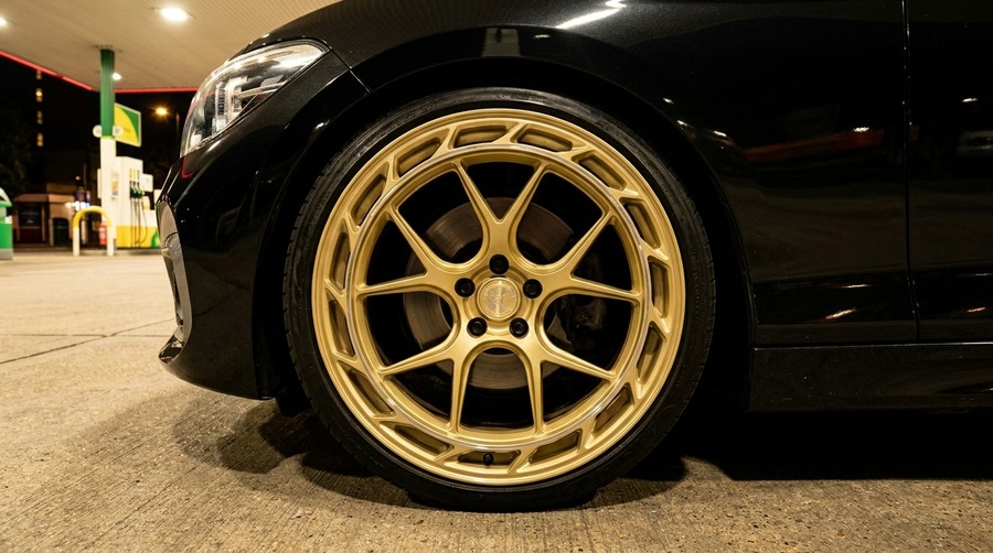 FW-A102 wheel detail
